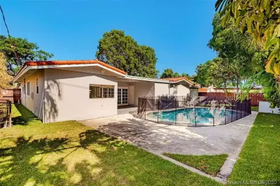 Highland Lakes Aventura